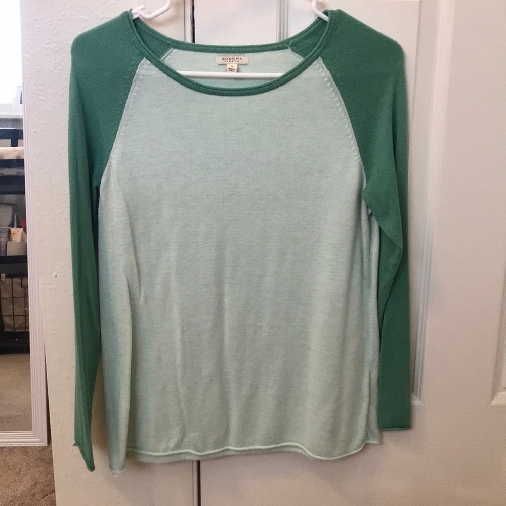 Long sleeve light sweater